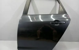 Дверь Mazda 3 BK хэтчбек