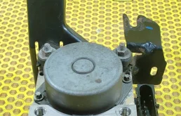Блок АБС Nissan Almera 2015 476604621R K4M