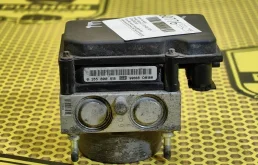 Блок АБС Nissan Note 2009 476609U16B E11 CR14DE