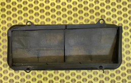 Решетка вентиляционная Nissan Note 2009 77008AX60A E11 CR14DE