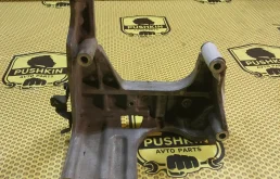Кронштейн опоры двигателя Nissan Xtrail 2009 13507JG30A T31 QR25, правый