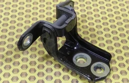 Петля двери задняя нижняя Nissan Juke 2014 824214EA0A F15 HR16DE, задняя левая