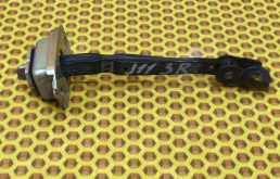 Ограничитель двери Nissan Qashqai 2018 824304EA0A J11 MR20DD, задний правый