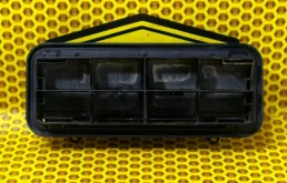 Решетка вентиляционная Nissan Juke 2011 77008AX60A F15 HR16DE, левая
