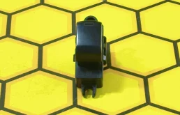 Кнопка стеклоподъемника Nissan Tiida 2006 25411ED000 C11 HR15DE, передняя правая