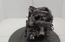 Двигатель Volkswagen Passat 2000-2005 038100098A B5 AVB