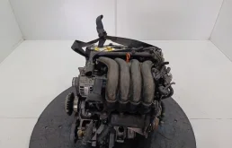 Двигатель Volkswagen Passat 2000-2005 06B100031Q B5 ALT