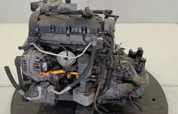 Двигатель Volkswagen Polo 2005-2009 038100042M BLT