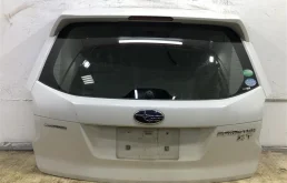 Крышка багажника в сборе белая + спойлер БЕЗ МОТОРЧИКА СТЕКЛООЧИСТИТЕЛЯ и ЗАМКА (НЕ под автодоводчик)