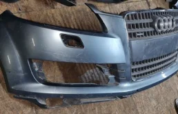 Решетка радиатора для Audi Q7 2014 года на фотографиях