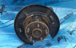 Кулак поворотный задний правый TOYOTA Camry V50 2011> 2012 4230448010 2.5