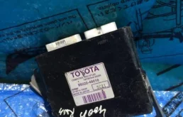 Блок управления Lexus RX-300/330/350/400h 2003-2009 8922248010