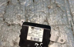 Блок управления зеркалами TOYOTA LAND CRUISER 200 8943060071