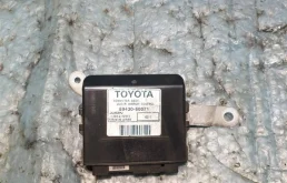 Блок управления зеркалами TOYOTA LAND CRUISER 200 8943060071