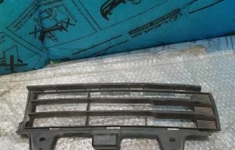 Решетка в бампер правая TOYOTA LAND CRUISER 200 5311260040