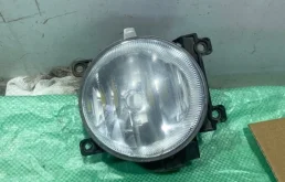 Фара противотуманная правая TOYOTA LAND CRUISER 200 2013 8121060180 URJ200 4.5 1VD-FTV, передняя правая
