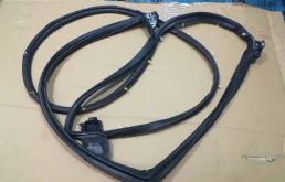 Уплотнитель двери TOYOTA LAND CRUISER 200 2020 6787260110 URJ202 1VD-FTV 4.5, задний левый