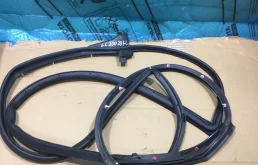 Уплотнитель двери TOYOTA LAND CRUISER 200 2020 6786260150 URJ202 1VD-FTV 4.5, передний левый