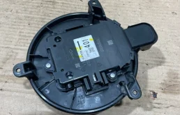 Моторчик отопителя TOYOTA LAND CRUISER 200 2015 8710360560 URJ202 4.6 1UR-FE
