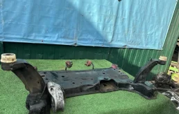 Подрамник VOLVO V40 V40Cross Country 2015 31360938, передний