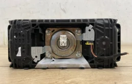 Подушка безопасности пассажира для Audi Q7 на фотографиях