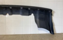 Спойлер переднего бампера для Mitsubishi Pajero Sport на фотографиях