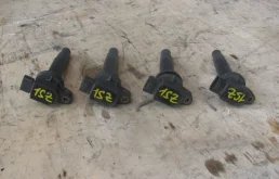 Катушка зажигания для Toyota Corolla 2001 года на фотографиях