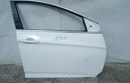 Дверь передняя правая 760043Z000 HYUNDAI I40 (2012-0000) 2015 1.7 CRDI