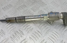Форсунка дизельная 9663429280,  03L130277B SKODA RAPID (2012-0000) 2013 1.6 TDi КПП 5ст.