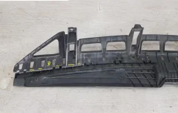 Кожух замка капота для Hyundai Solaris на фотографиях