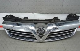Решетка радиатора 1320372,  13263057,  93192480, 1322247,  13247333 OPEL ZAFIRA B (2008-2011) 2009 1.7 CDTi