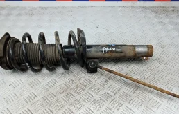 Стойка передняя левая 1K0413031BL,   1K0411105DK,  1K0412331B SKODA YETI 1 (2009-2013) 2012 2.0 D TDI