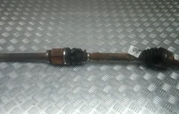 Привод передний правый 1K0407272DM,  1K0407452 VOLKSWAGEN GOLF 6 (2008-2011) 2009 1.4  КПП 5ст.