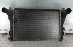 Радиатор интеркулера 1K0145803BM VOLKSWAGEN JETTA 6 (2010-2014) 2012 1.6 TDi АКПП