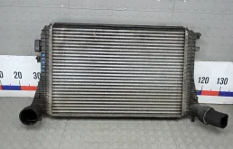Радиатор интеркулера 1K0145803T VOLKSWAGEN GOLF 6 (2008-2012) 2011 2.0 D TDI CR КПП 5ст.