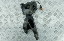 Кронштейн двигателя бензиновый 8K0199307CC, 8K0198381BD AUDI A5 1 (2008-2013) 2010 2.0 TFSI