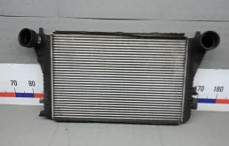 Радиатор интеркулера 1K0145803T VOLKSWAGEN TOURAN (1T1, 1T2) (2003-2007) 2006 1.9 TDi PD КПП 6ст.