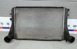 Радиатор интеркулера 1K0145803L VOLKSWAGEN GOLF 5 (2004-2007) 2006 1.9 TDi PD КПП 5ст.