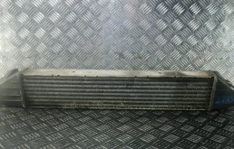 Радиатор интеркулера A2035000600 MERCEDES BENZ CLK C209 (2002-2006) 2003 2.7 D 270 CDI АКПП