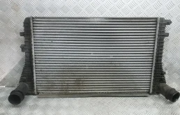 Радиатор интеркулера 1K0145803CA SKODA SUPERB 2 (2009-2012) 2015 1.6 TDI КПП 6ст.