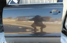 Уплотнитель передней правой двери для Audi Q7 2008 года на фотографиях