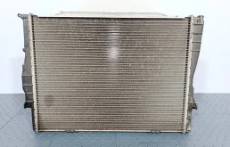 РАДИАТОР ДВИГАТЕЛЯ BMW 17117559273 FA985Z