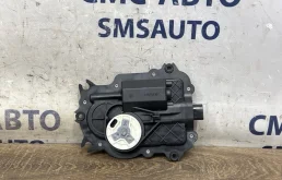 Доводчик двери Audi A8 4E0837059 D3 5.2 BSM, задний правый