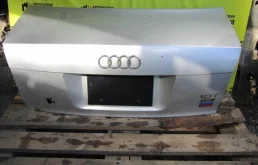 Крышка багажника Audi A4 8D5827023Q