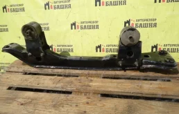 Балка Nissan Maxima 1124040U00, передняя