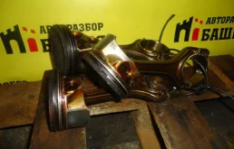 Поршень с шатуном Skoda Rapid 04E198401D