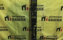 Кронштейн бампера Volkswagen Jetta 2014 5C6807863 CFNA, задний