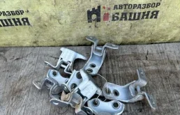 Петля двери Lexus LX570 2010 6875060080 URJ201 3URFE, задняя правая
