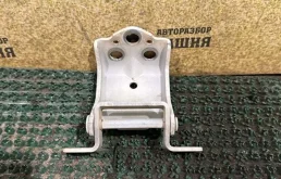 Петля багажника Lexus LX570 2010 6881028040 URJ201 3URFE