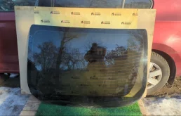 Стекло заднее Ford Focus 2012 1779510 3